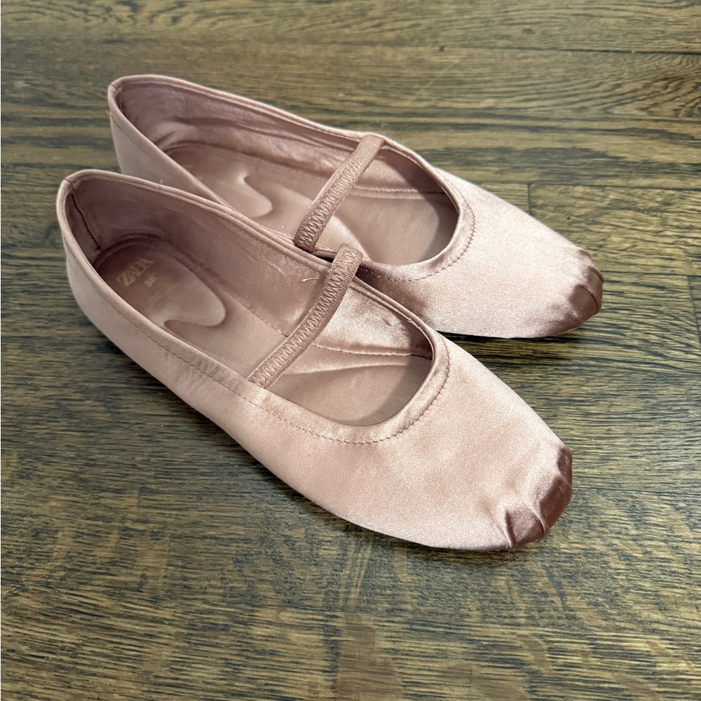 Light pink Zara satin ballet flats
